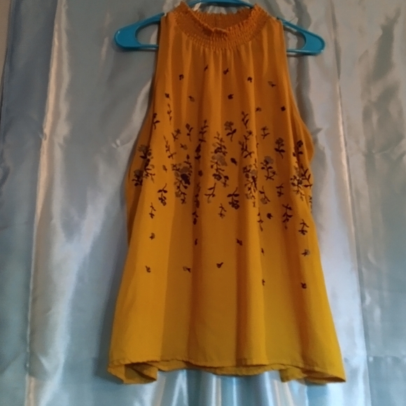 Tunic - Picture 2 of 4